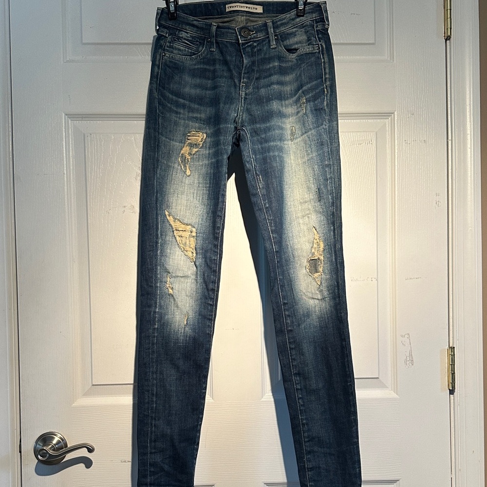 Twenty8Twelve Faded Blue Skinny Jeans
